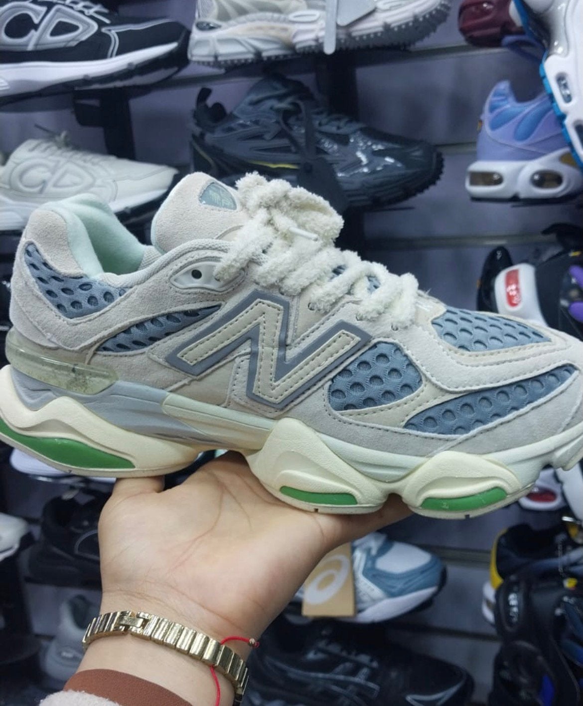 New balance 44, Sport en Fitness, Loopsport en Atletiek, Ophalen, Zo goed als nieuw