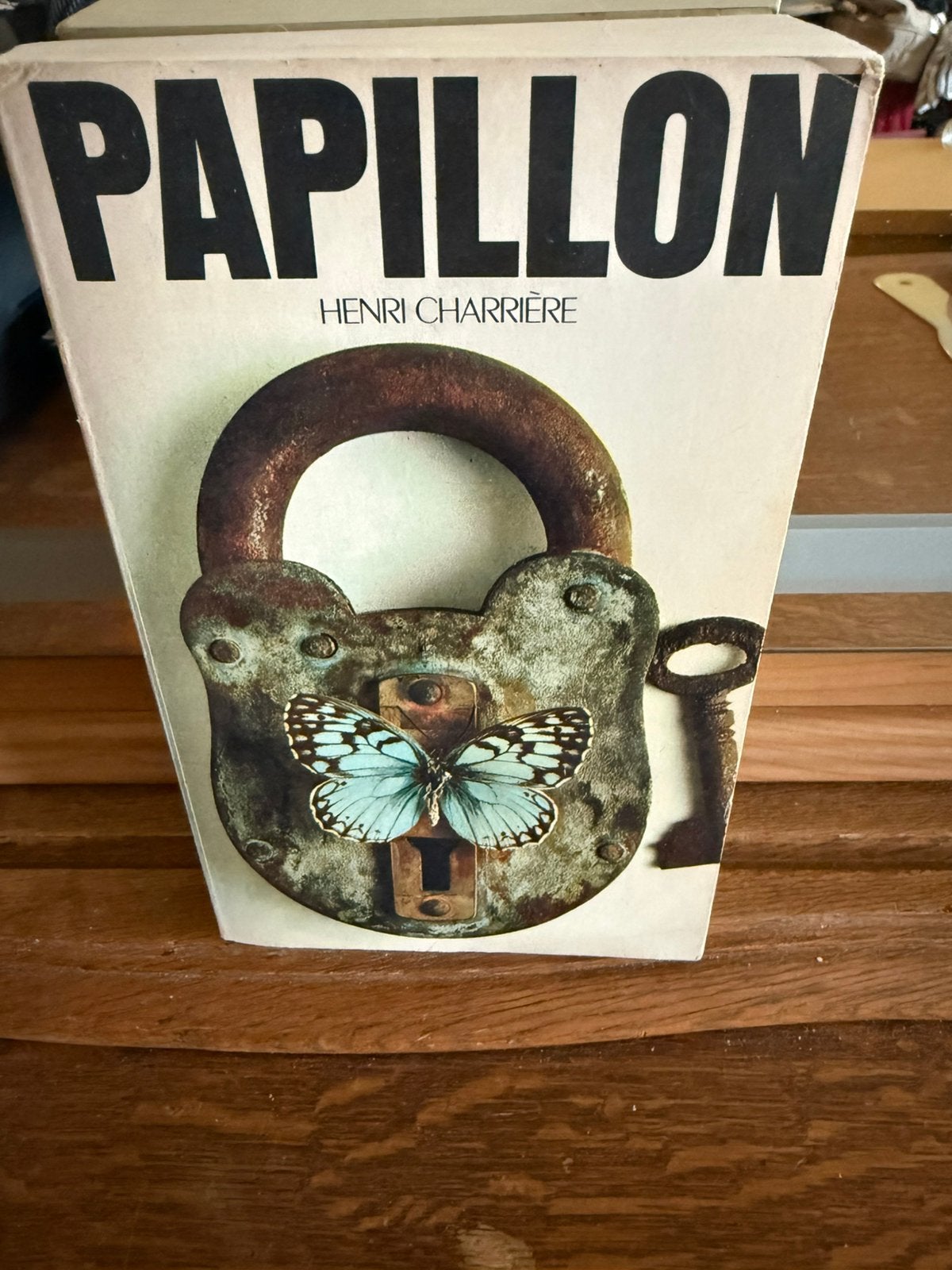 Papillon, Enlèvement ou Envoi
