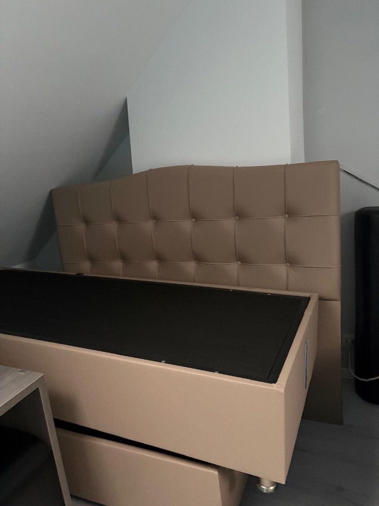 Lit double 160x200, Beige, Comme neuf, Enlèvement, 200 cm