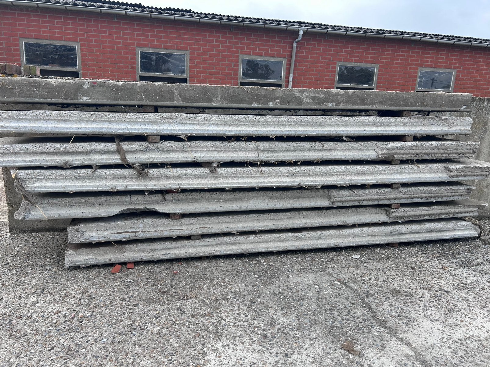 Beton platen, Ophalen, Gebruikt