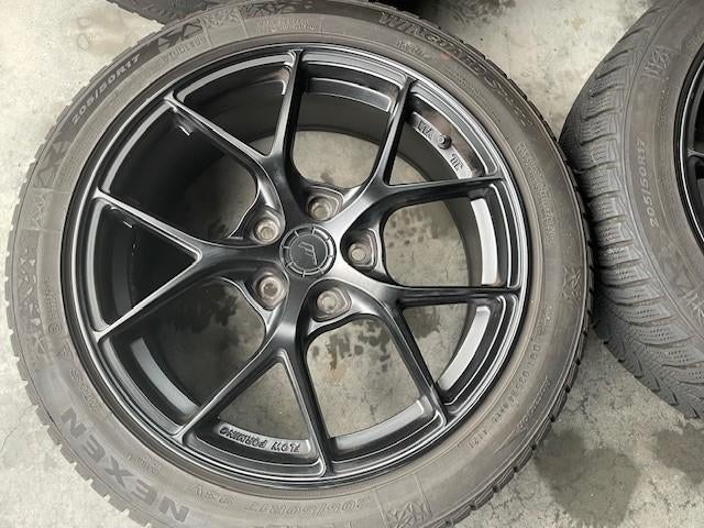 Setje zwarte velgen 17" + winterbanden, Auto-onderdelen, Banden en Velgen, Ophalen, Gebruikt, Banden en Velgen, 17 inch