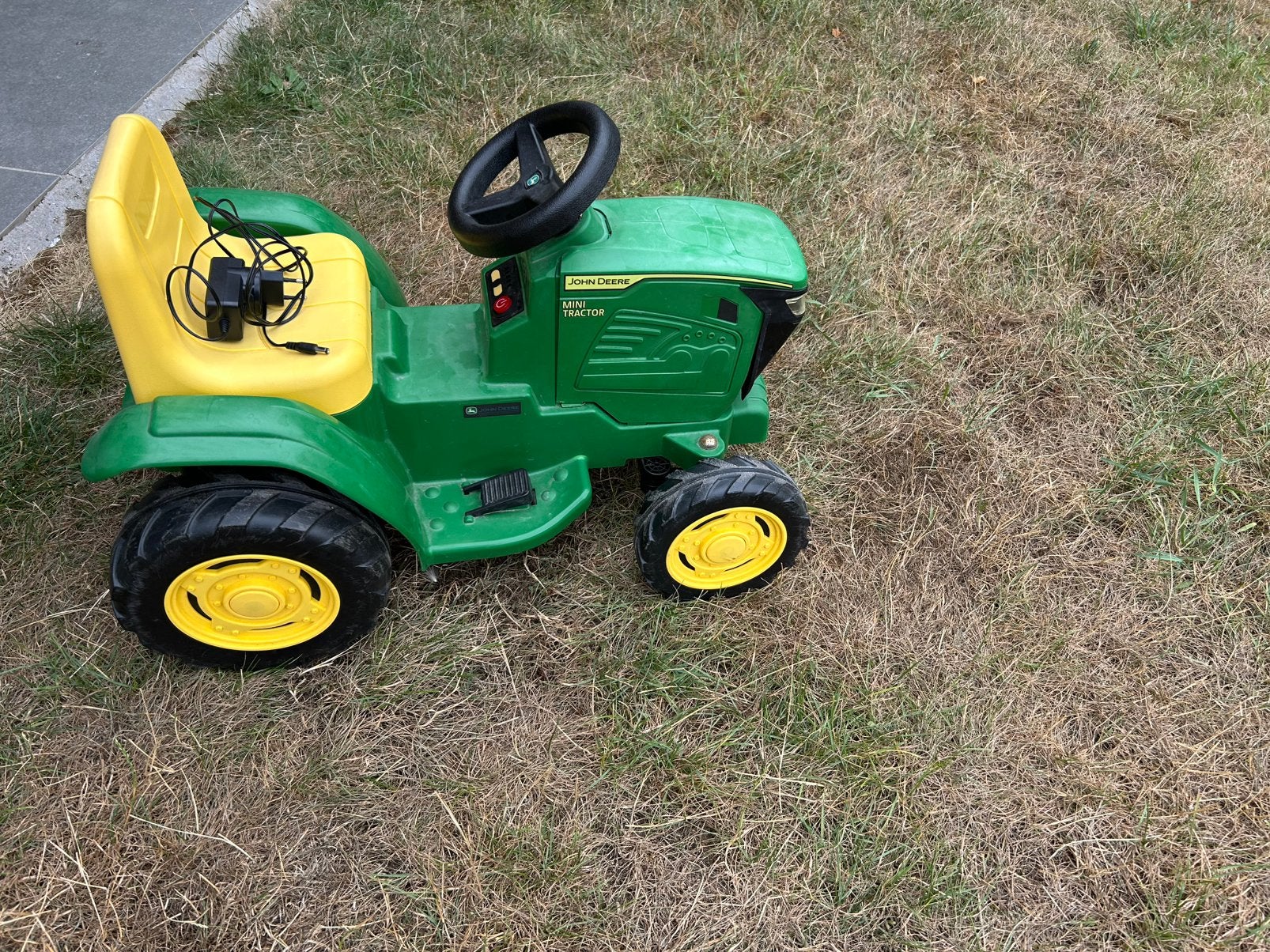 Electrische tractor John Deere peuter/kleuter, Kinderen en Baby's, Ophalen, Gebruikt
