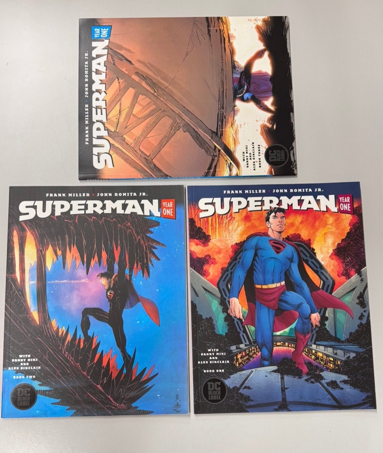 3X DC Black Label Comics - Comic Superman Year One 2019 3x, Livres, Plusieurs comics, Enlèvement ou Envoi, Comme neuf