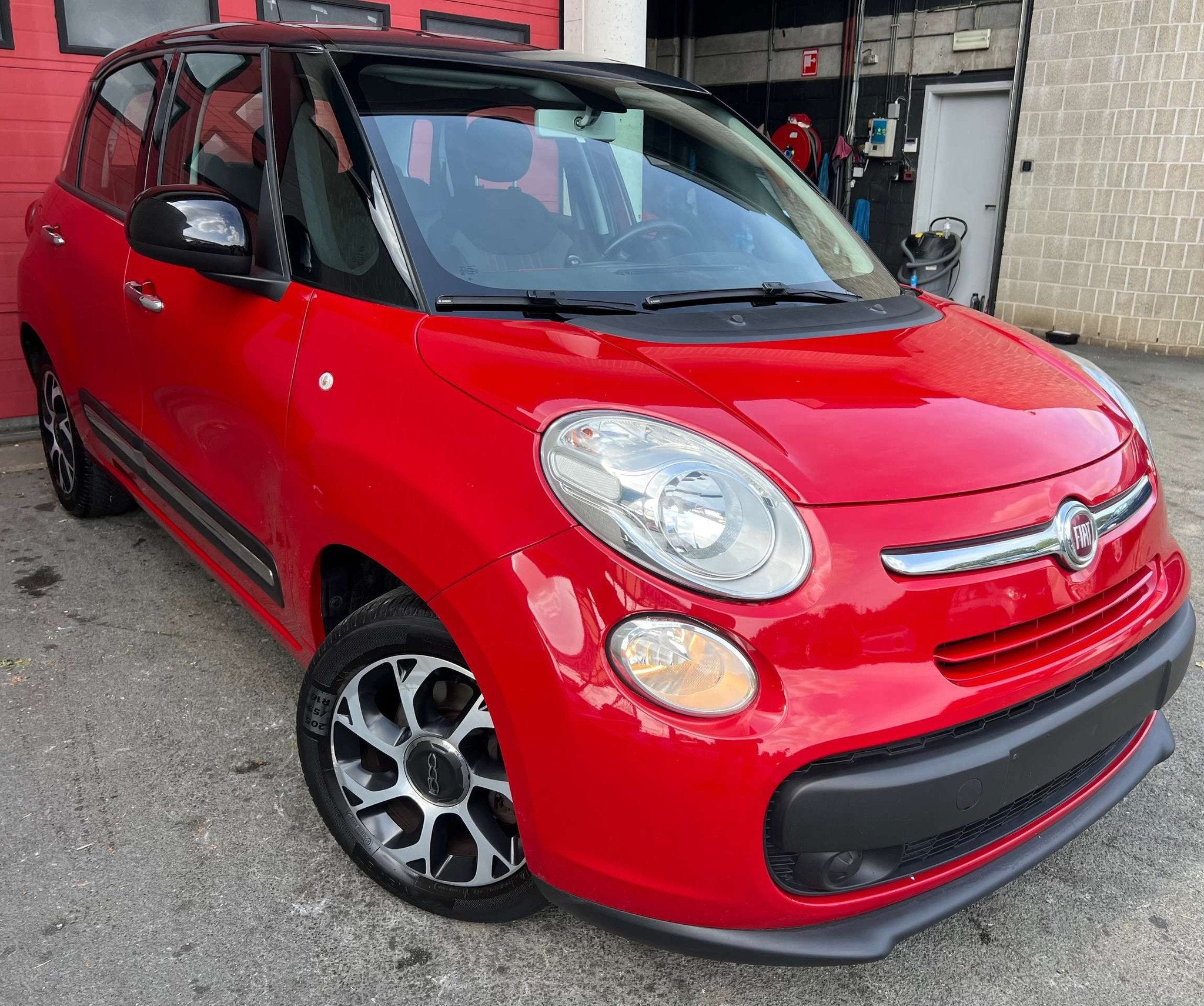 Fiat 500L Living 1.4i Lounge 5pl + CLIM + NAVI, Rouge, Achat, Euro 6, Entreprise