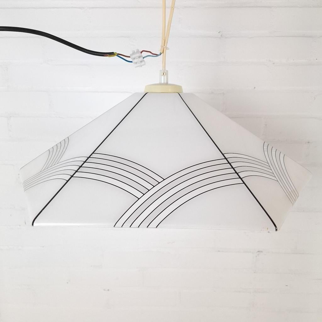 Vintage hanglamp acryl jaren 70 heksenhoed, Ophalen of Verzenden, Kunststof