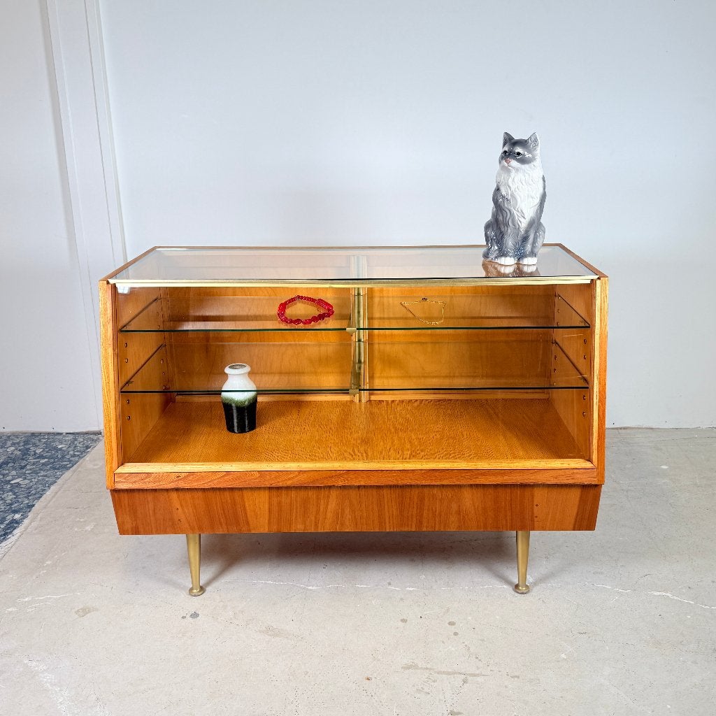 Vintage Toonbank Vitrine op gouden pootjes, Huis en Inrichting, Kasten | Vitrinekasten, Met deur(en), 100 tot 150 cm, Glas, Vintage