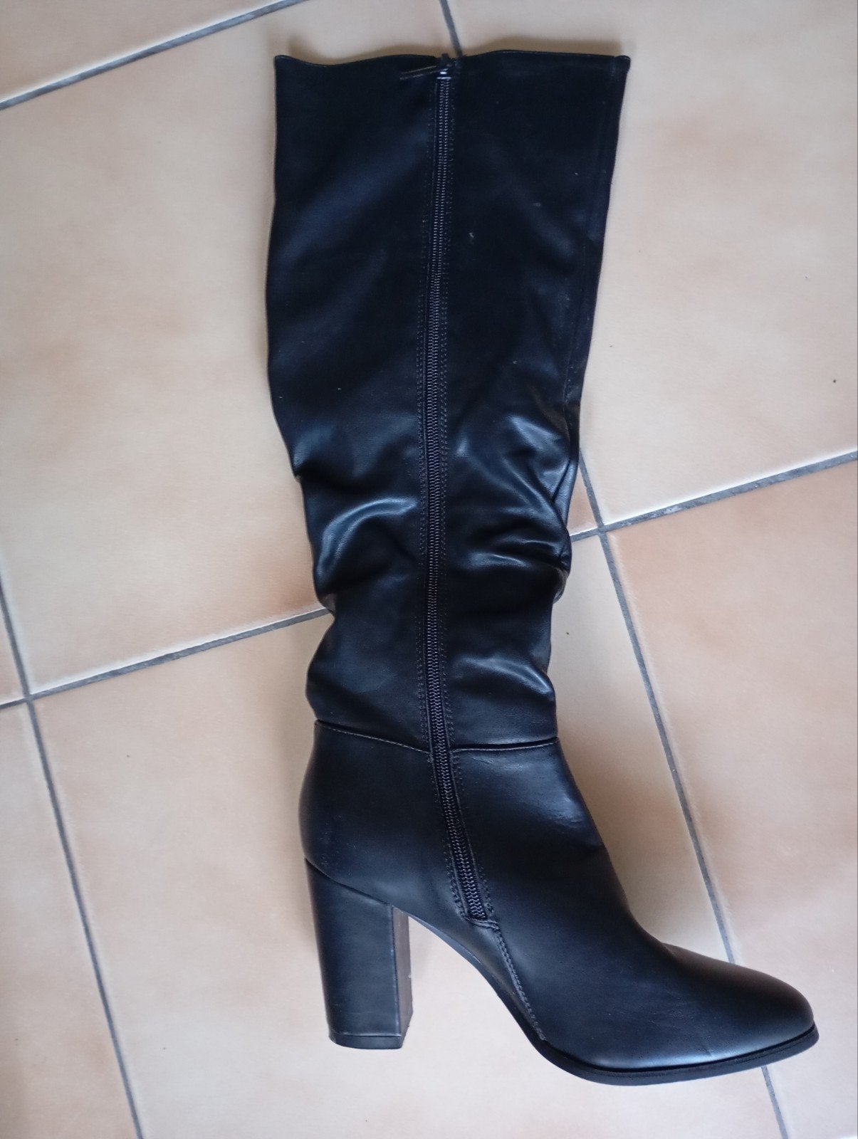 bottes, Enlèvement ou Envoi