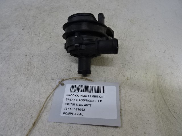WATERPOMP Skoda Octavia Combi (5EAC) (01-2012/07-2020), Gebruikt, Skoda