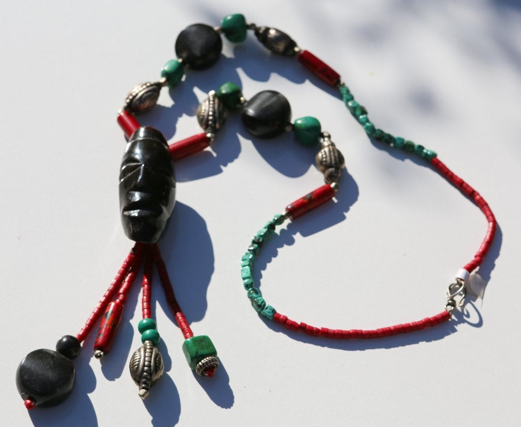 Sympathique collier ethnique neuf, Bijoux, Sacs & Beauté, Colliers, Enlèvement ou Envoi, Neuf, Noir