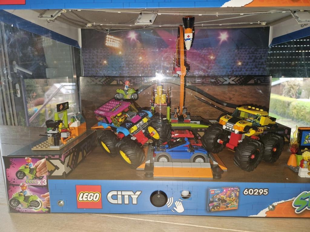 Vitrines animée (sonores) LEGO CITY et LEGO FRIENDS., Comme neuf