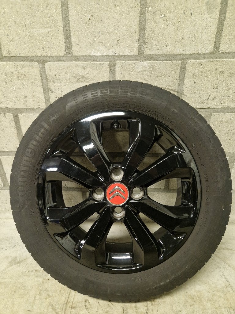 Citroen C1 / Toyota Aygo / Peugeot 108 velgen met banden, Auto-onderdelen, Ophalen, 15 inch, Banden en Velgen, Zomerbanden