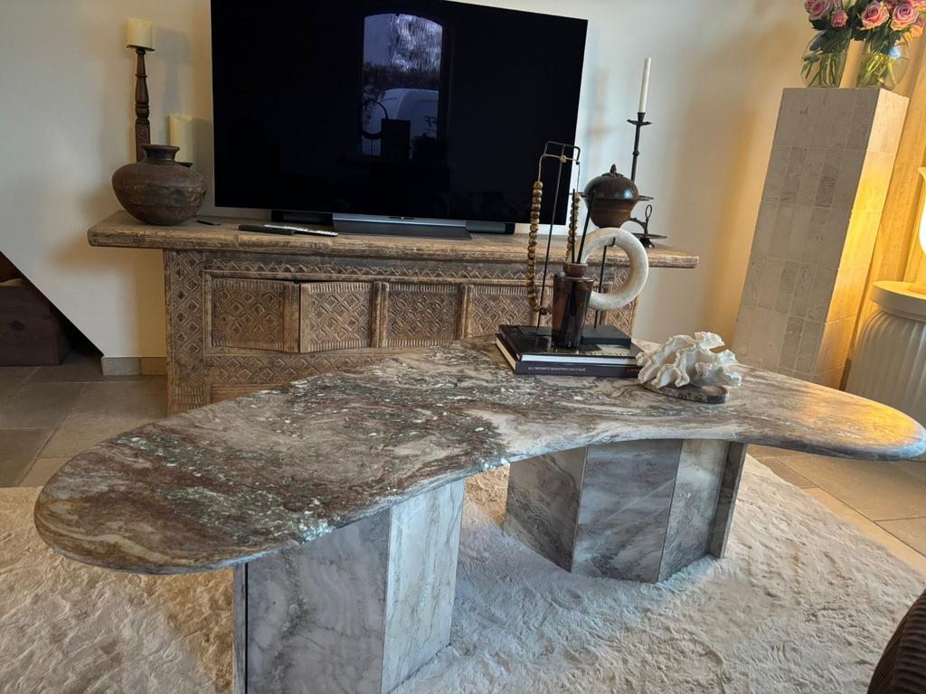 Belle table basse en marbre au design organique, Maison & Meubles, Enlèvement