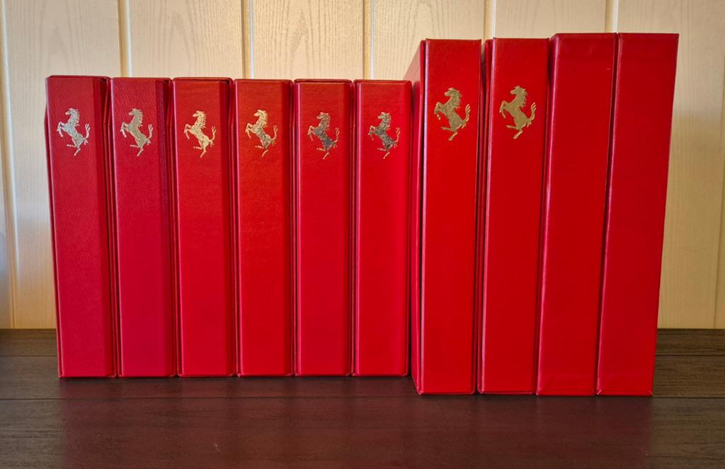 Coques exclusives Ferrari 10 avec timbres assortis., Enlèvement ou Envoi