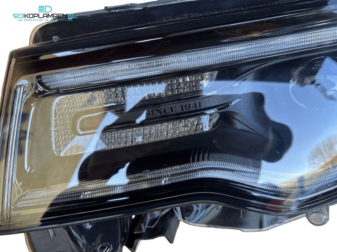Jeep Grand Cherokee SRT WK2 facelift koplamp koplampen links, Gebruikt, -, -, -