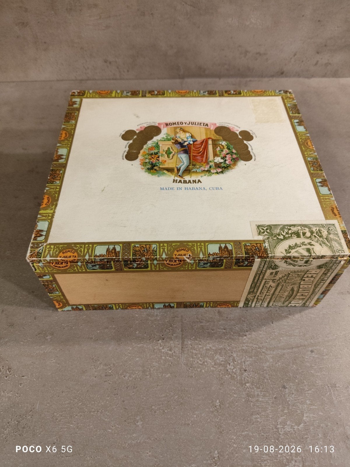 Boîte à cigares cubaine originale Romeo y Julieta (Havane), Enlèvement ou Envoi, Utilisé, Boite à tabac ou Emballage