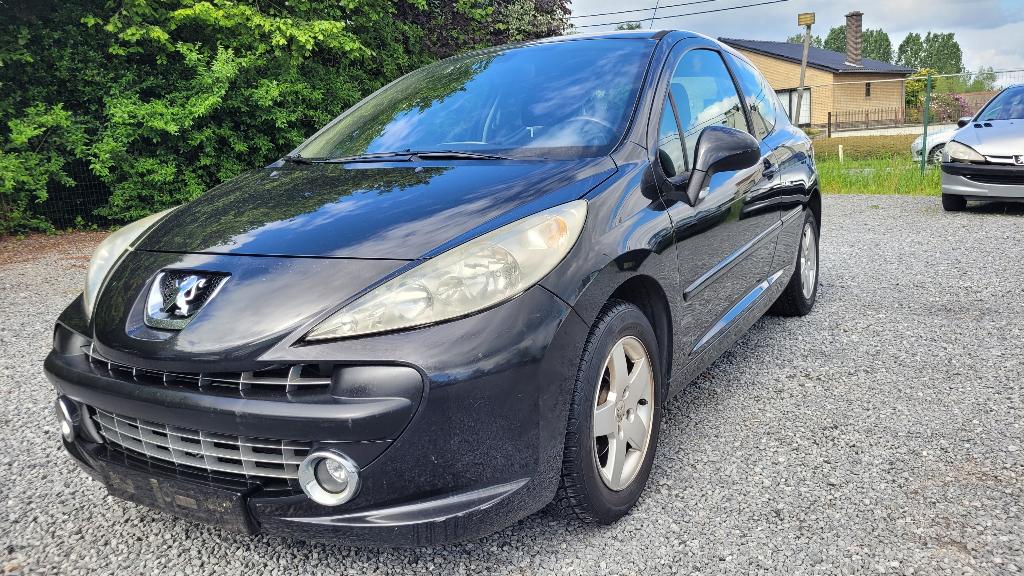 peugeot 207 1.4i wordt GEKEURD AIRCO 117000km OHBOEK 2007, Voorwielaandrijving, Stof, 4 cilinders, 65 kW