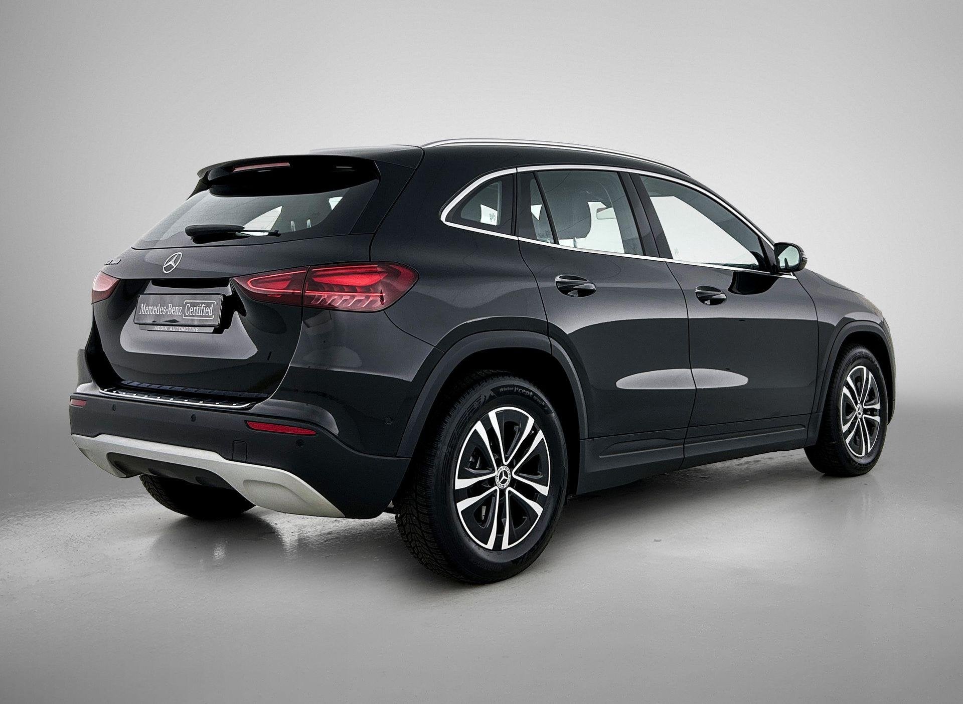 Mercedes-Benz GLA-klasse 180 Essential Line | Verwarmde Zete, Autos, Mercedes-Benz, 100 kW, 1332 cm³, Achat, Entreprise