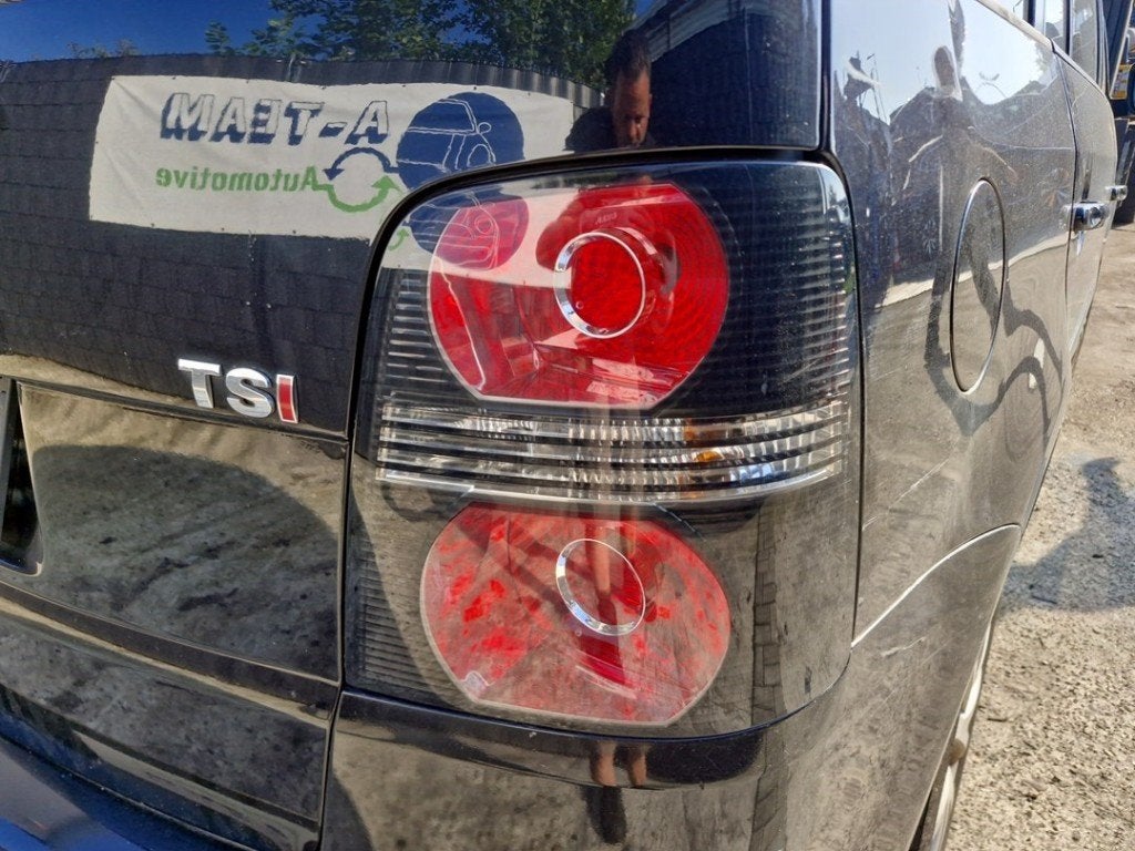 FEU ARRIÈRE DROIT Volkswagen Touran (1T1 / T2), Volkswagen, Volkswagen AG, Utilisé, Kundenbetreuung@volkswagen.de