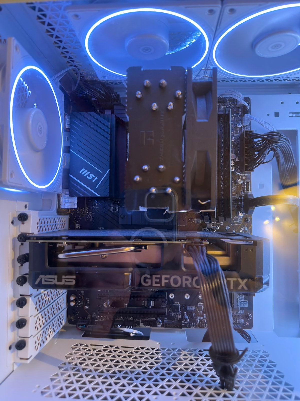 Intel i5+4060+32 GB ram+500 GB gamer-pc, Computers en Software, Ophalen, 32 GB, Virtual Reality, Zo goed als nieuw