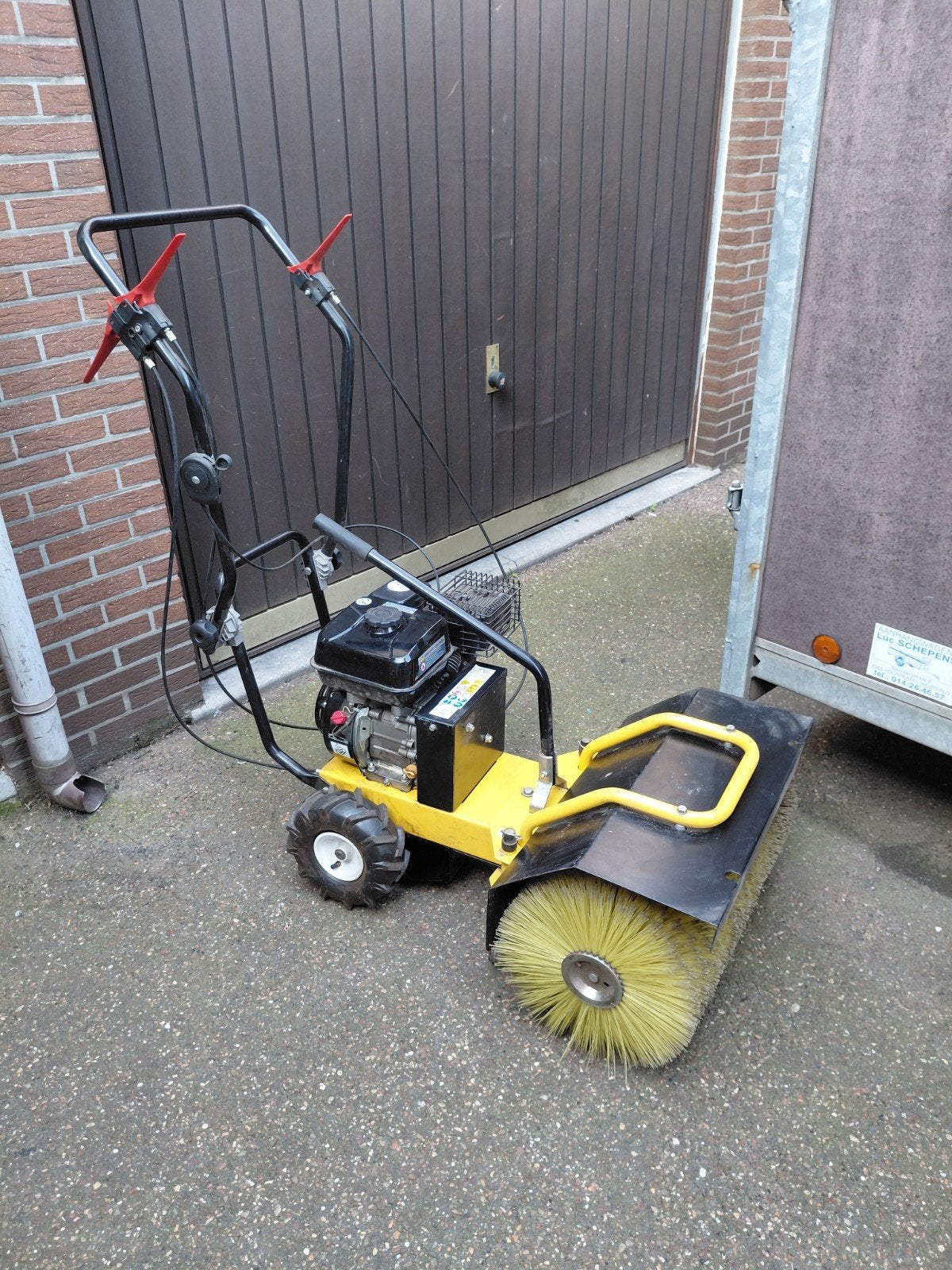 veegmachine, staat al een tijdje stil, Tuin en Terras, Ophalen