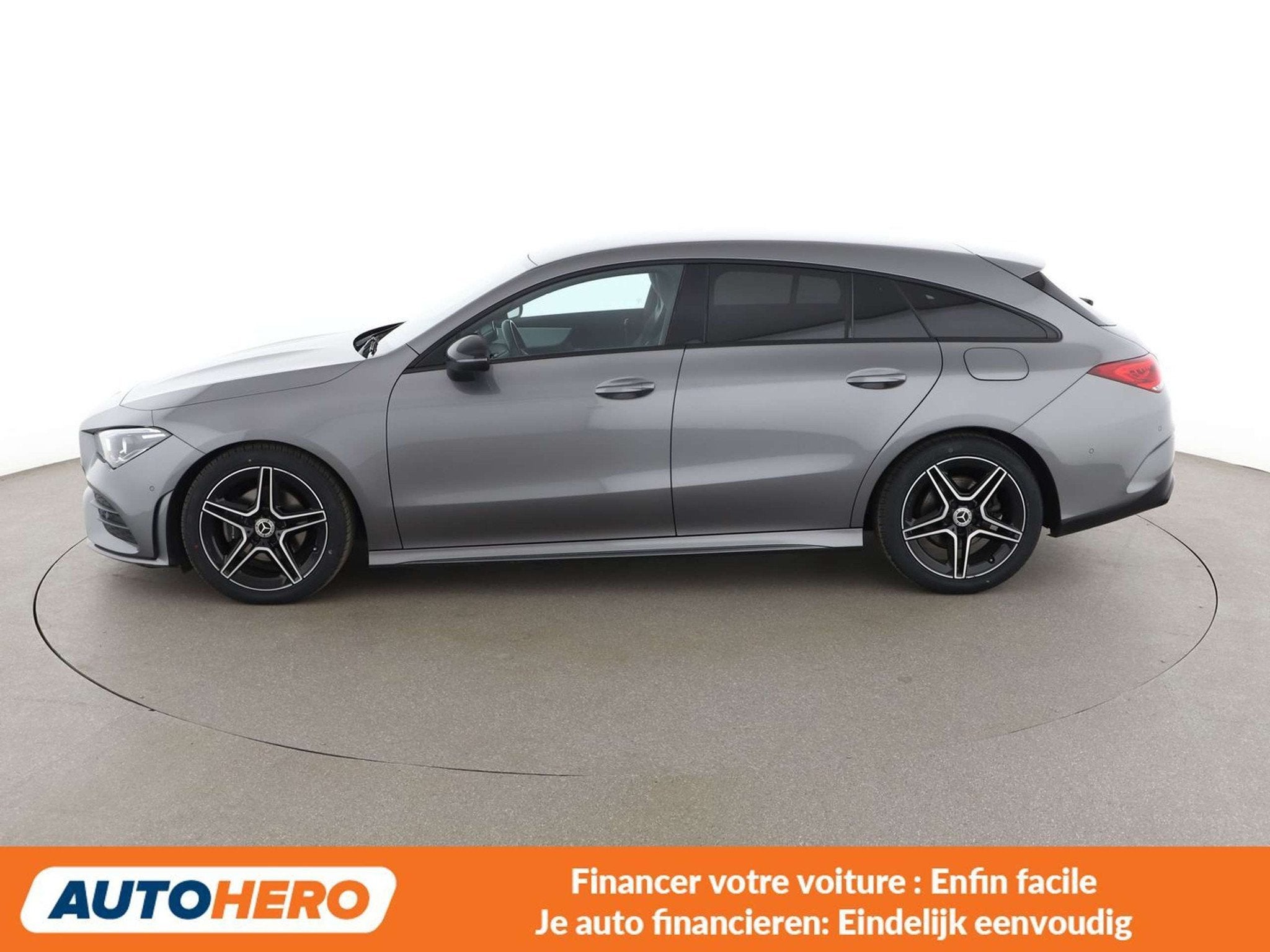 Mercedes-Benz CLA-Klasse 180 CLA 180 d Shooting Brake AMG Li, Autos, Achat, Détection des panneaux routiers, Euro 6, Noir