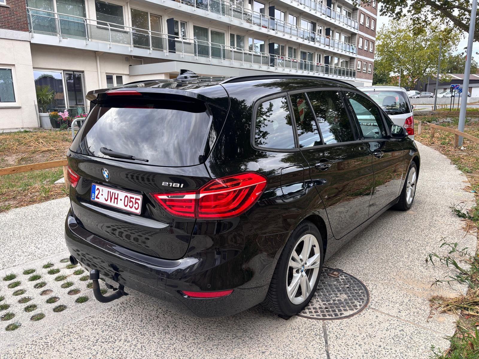 BMW 218i Gran Tourer | 2015 | Automaat | 7 zitplaatsen, Automaat, 4 deurs, Zwart, Particulier