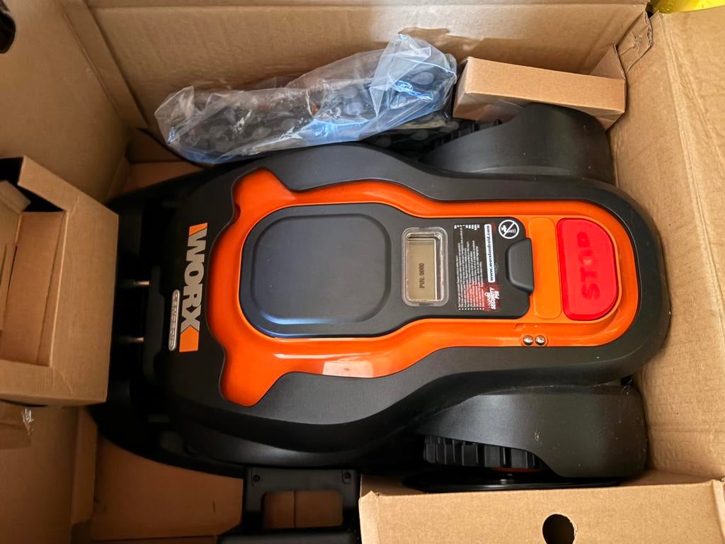Tondeuse Robot. WORX LANDROID M NEUF  Jamais utilisé, Enlèvement, Neuf, Plus de 25 cm