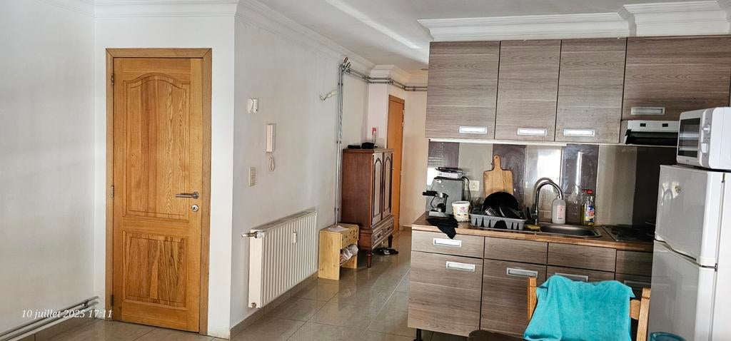 Apparemment une Chambre à louer, Immo