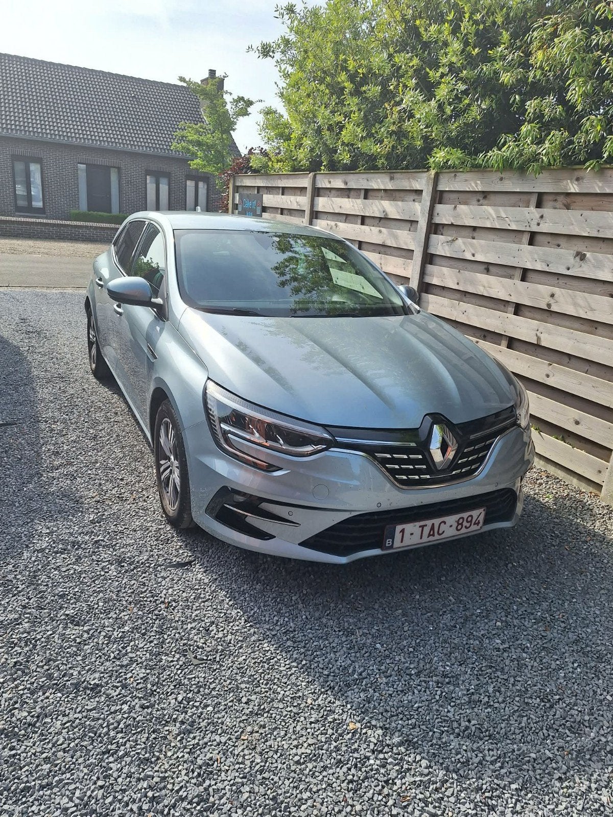 Renault Megane 1 3 benzine Automaat 2021 74280km. euro6b, Auto's, Euro 6, 4 cilinders, Parkeersensor, Leder en Stof