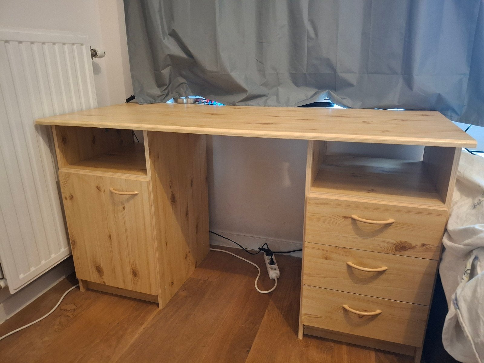 Bureau (met gratis bureaustoel), Huis en Inrichting, Bureaus, Ophalen