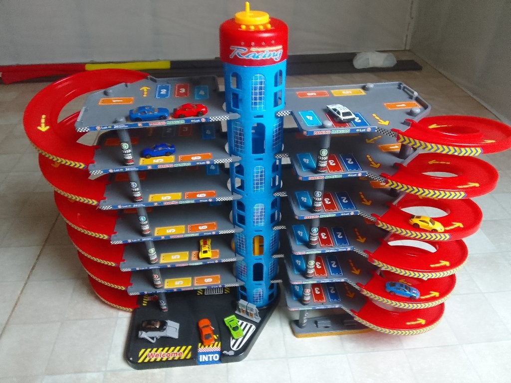 Parkeergarage, Kinderen en Baby's, Ophalen, Zo goed als nieuw, 2 tot 4 jaar
