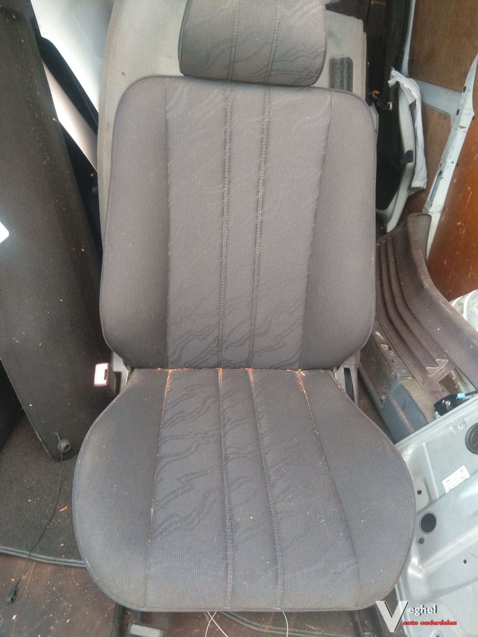 mercedes w210  lv stoel zwart, -, -, Enlèvement, Utilisé