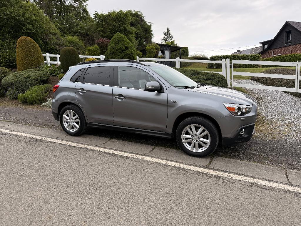 Mitsubishi ASX 1.8 Diesel EURO 5, Auto's, Mitsubishi, Euro 5, Zwart, 4 cilinders, Bruin