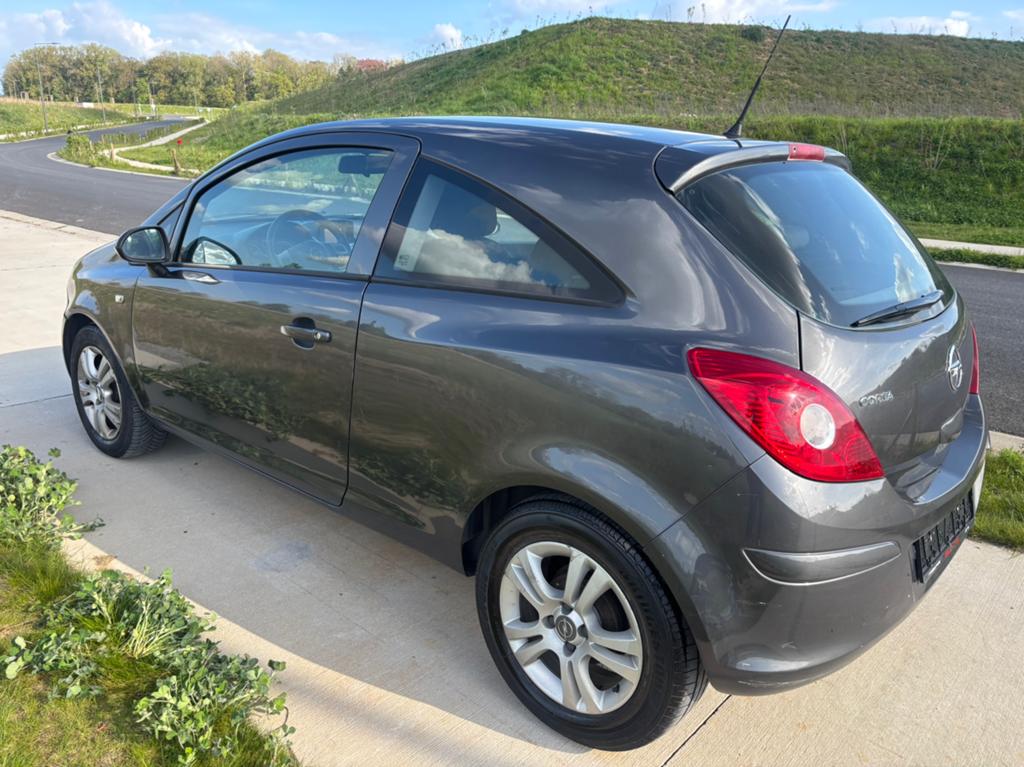 Opel Corsa  1.2i Essence année 2012 Euro 5, Autos, Opel, Achat, 1298 cm³, Entreprise, Boîte manuelle
