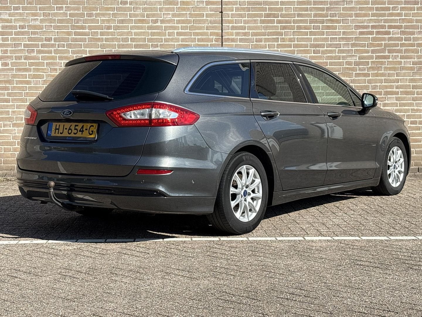 Ford Mondeo Wagon 2.0 TDCi Titanium | Leder | Pano | Climate, Auto's, Zwart, Mondeo, 109 g/km, Zilver of Grijs