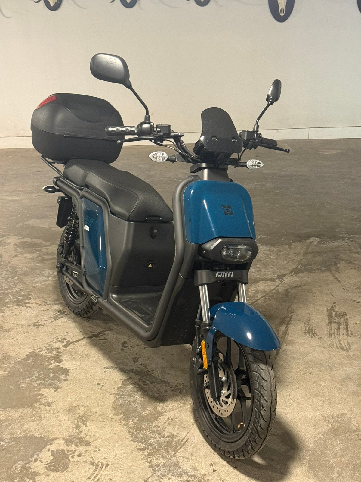 AGM Gioccia GEV2000C 222 Km!!!, Vélos & Vélomoteurs, Scooters | Marques Autre, Neuf, Classe B (45 km/h), Enlèvement, Électrique