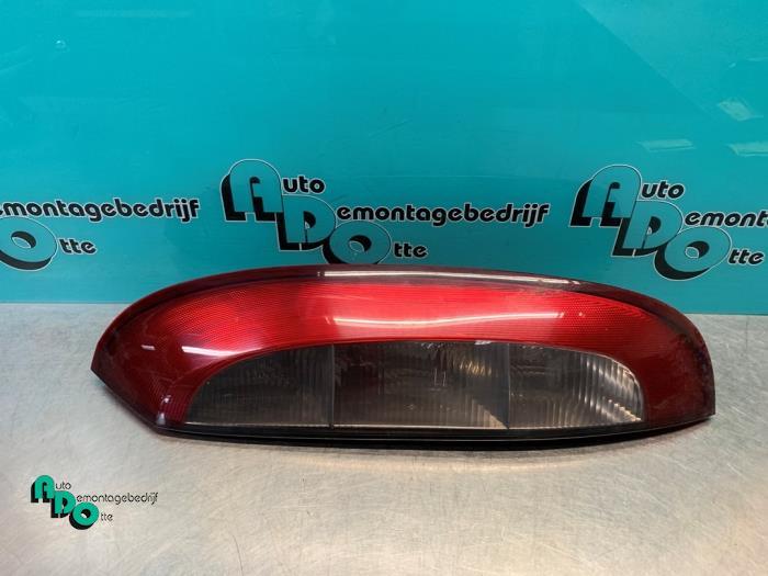 Feu arrière droit d'un Opel Corsa (Corsa C 00-), Autos : Pièces & Accessoires, -, Opel, 3 mois de garantie, Utilisé