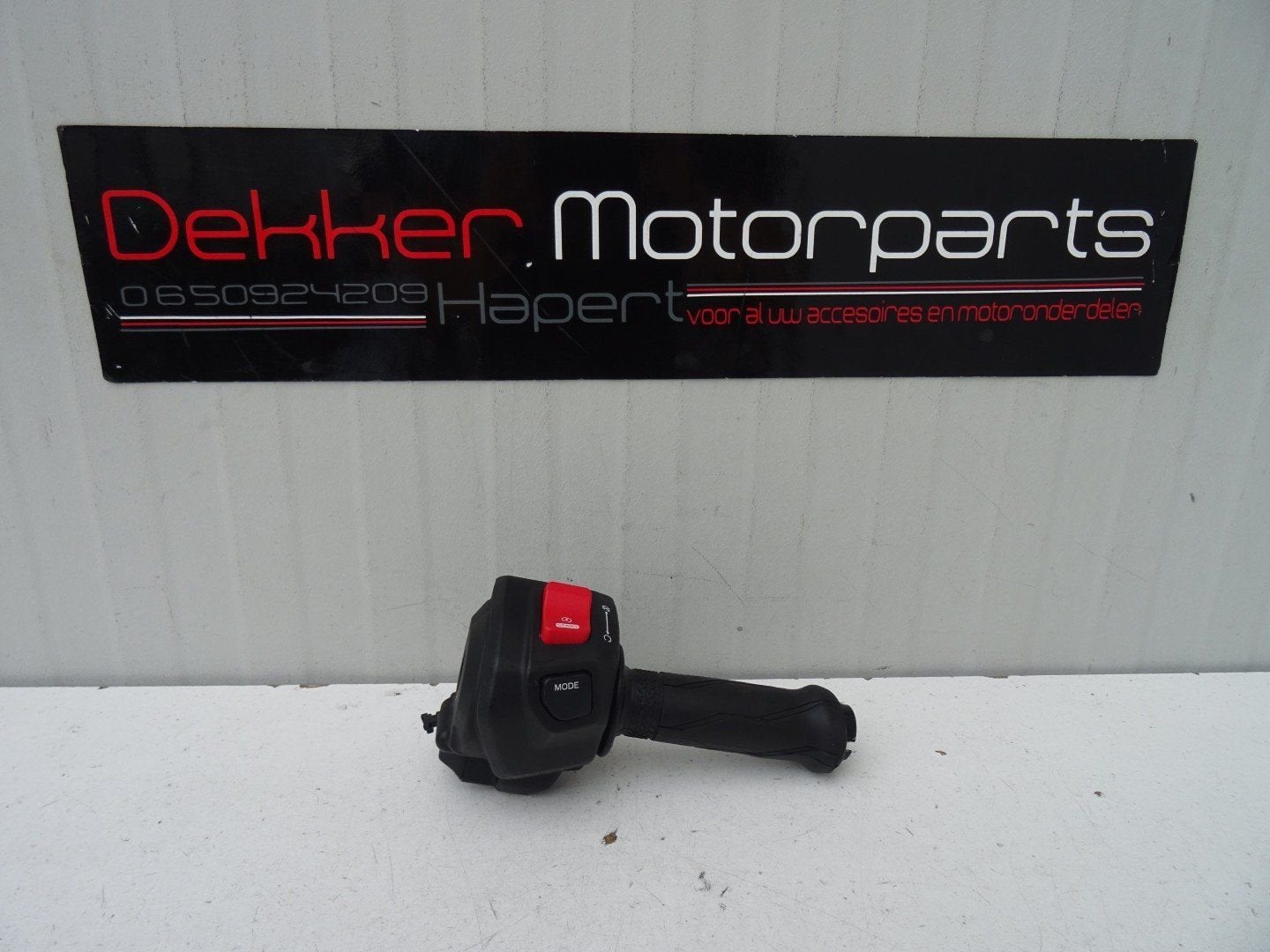 Startknop / Rechter Stuurschakelaar Yamaha MT-09 / SP 2024 >, Gebruikt, -, -, Ophalen of Verzenden