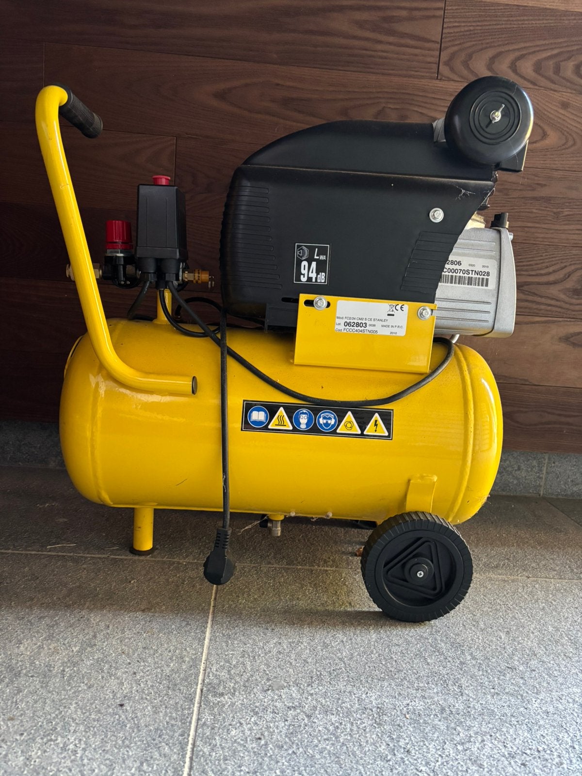 Stanley compressor, Bricolage & Construction, Compresseurs, Neuf, Moins de 25 litres, Moins de 200 litres/min, Enlèvement