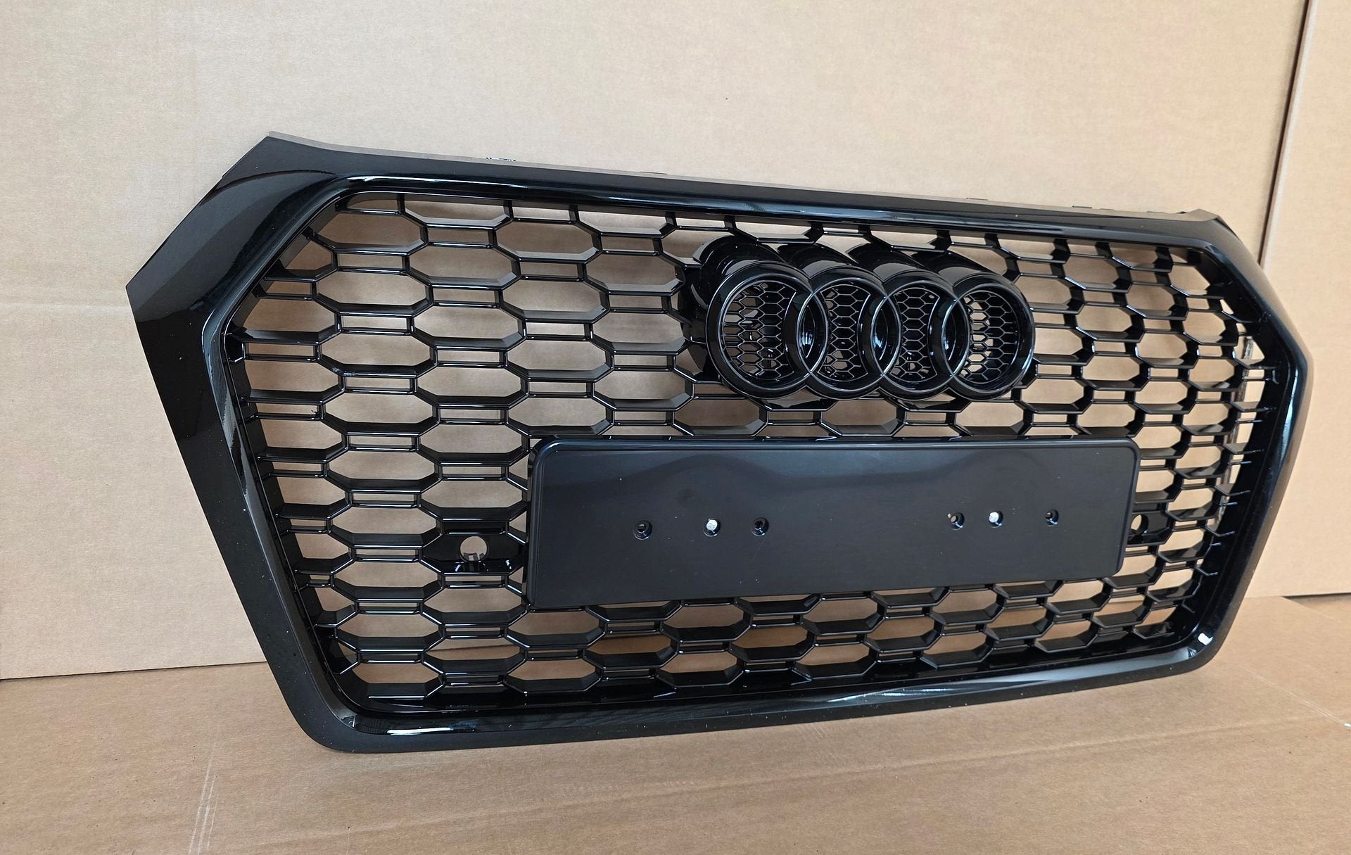Grill Audi Q5 80A RS LOOK HOOGLANS ZWART NIEUW bj.2016-2020, Neuf, -, Origine de la pièce connue, -