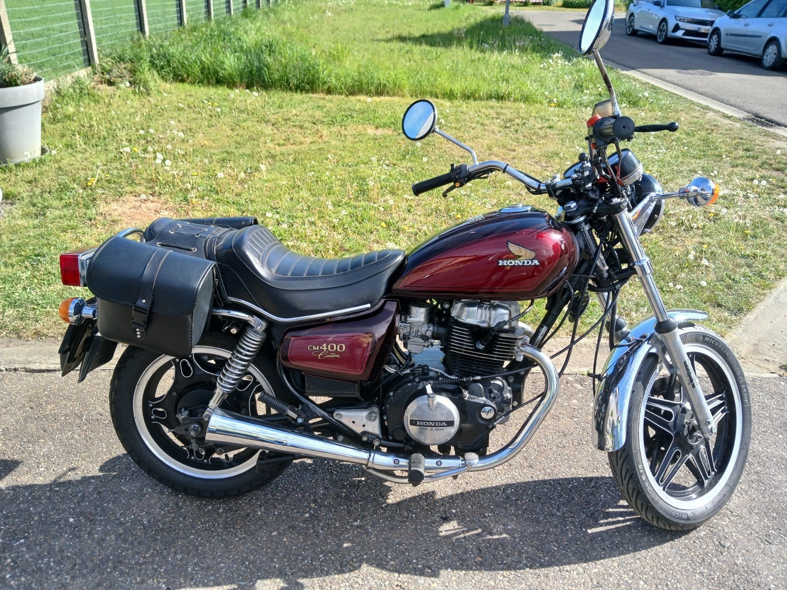 Honda CM 400, Motos, Enlèvement