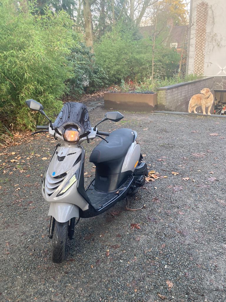 Nardo grey zip sp 50cc, Fietsen en Brommers, Ophalen, Zo goed als nieuw, Zip