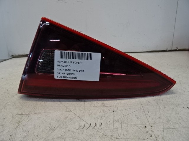 PANNEAU ARRIÈRE DROIT AVEC LAMPE Giulia (952) (20700203), Utilisé, Alfa Romeo