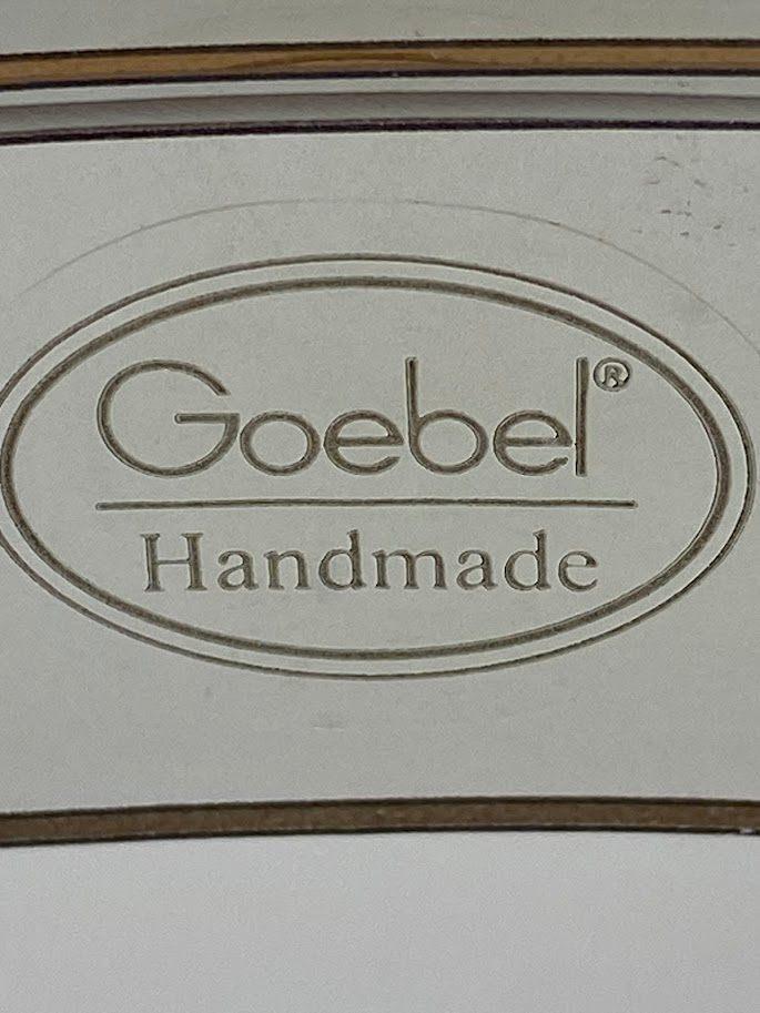 Grote porseleinen schaal van GOEBEL, gedecoreerd door MUCHA, Enlèvement
