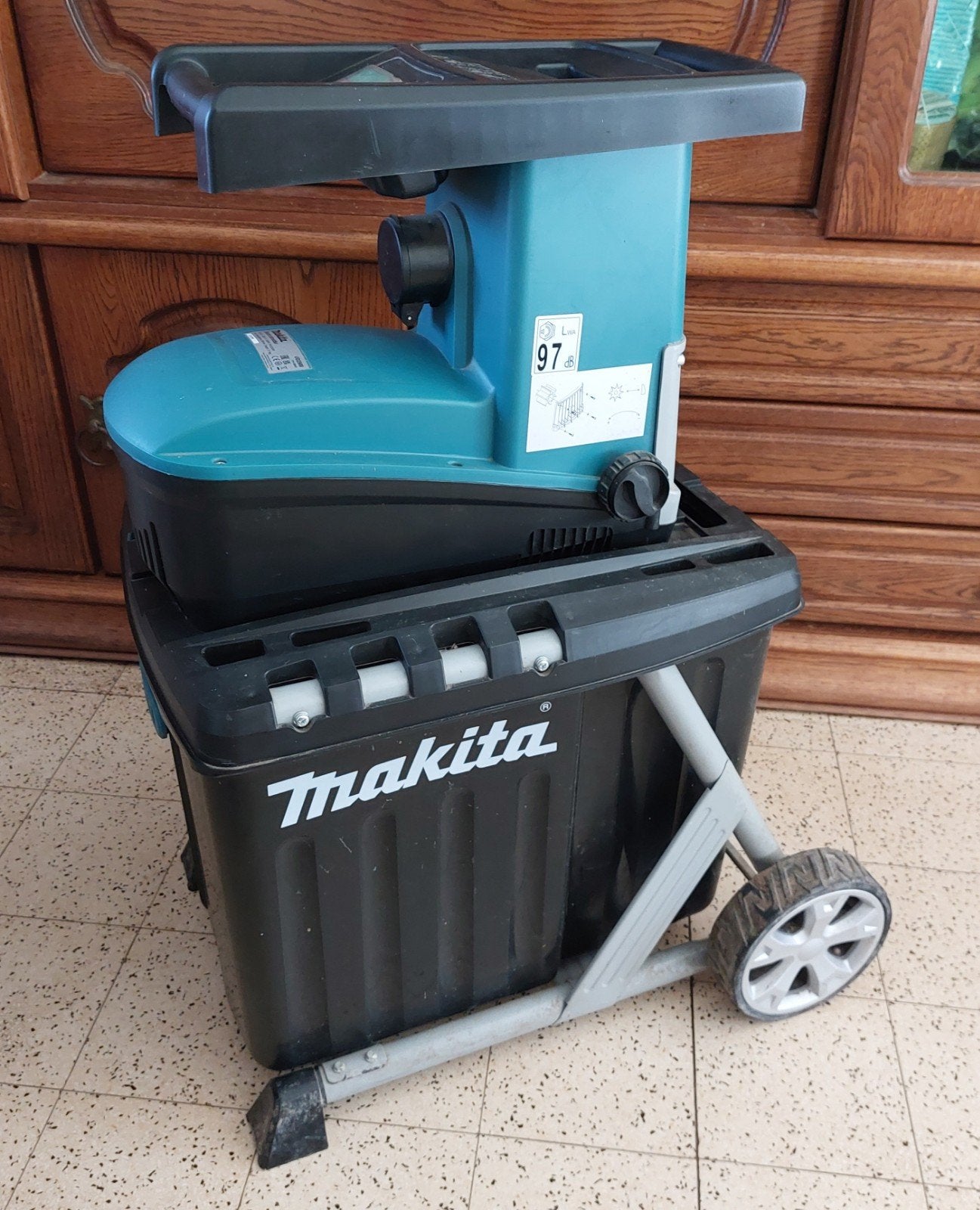 Broyeur électrique Makita, Électrique, Comme neuf, Enlèvement, Makita