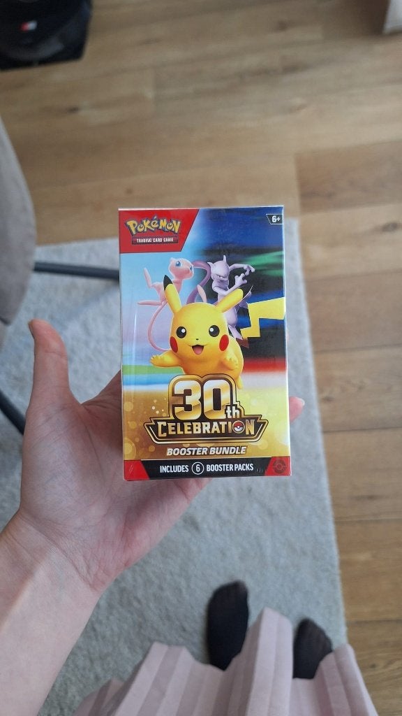 Pokémon TCG 30th Celebration Booster Bundle, Ophalen of Verzenden, Nieuw, Booster