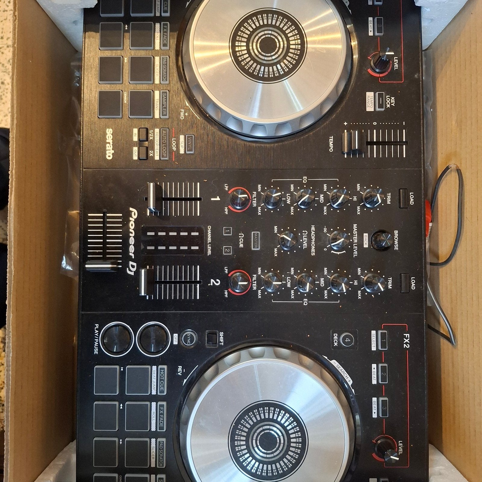 pioneer ddj sb3, Enlèvement, Pioneer