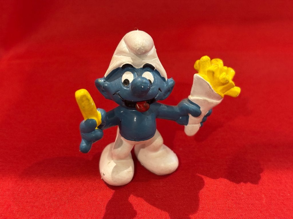 Smulsmurf zak friet frietje hand.5 cm. Schleich Peyo 1981, Collections, Schtroumpfs, Enlèvement ou Envoi, Utilisé, Schtroumpf Gourmand