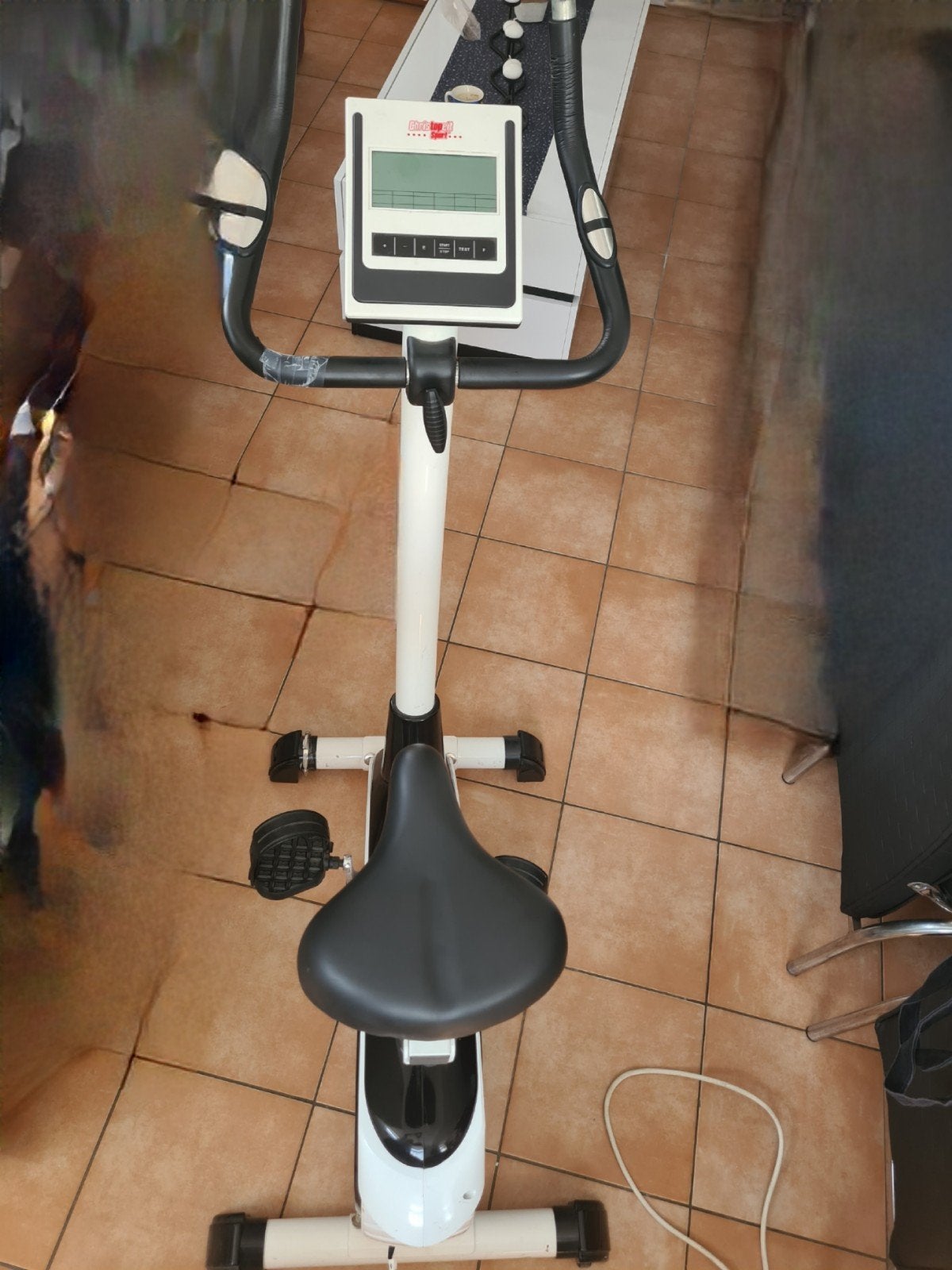 Christopeit Hometrainer AL 2000 Pro, Sports & Fitness, Appareils de fitness