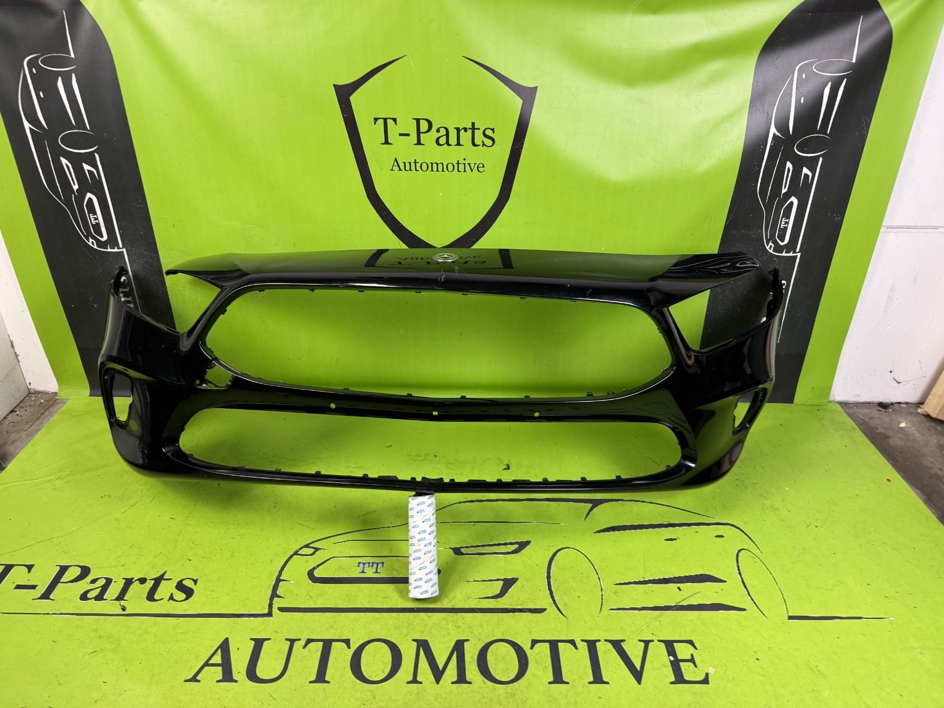 mercedes A klasse W177 voorbumper bumper 18+, Gebruikt, Mercedes-Benz AG, Mercedes-Benz, Mercedesstrasse 120
70372  Stuttgart, DE